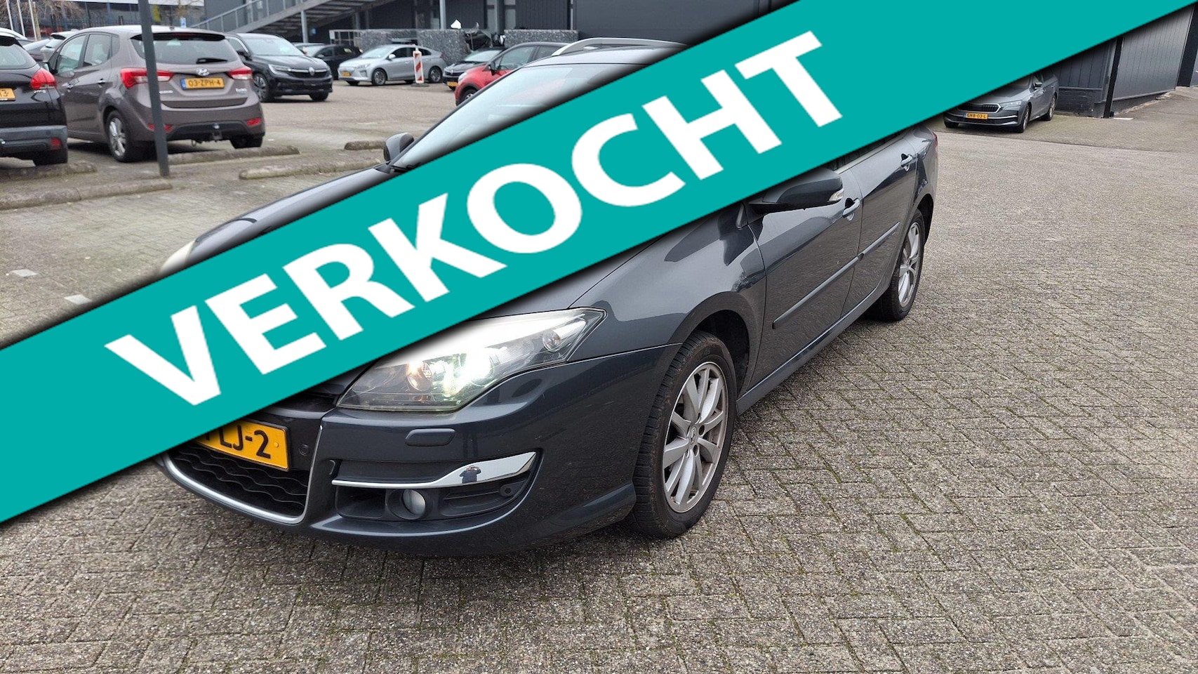Renault Laguna Estate - 2.0 Dynamique navi LM airco org NL - AutoWereld.nl