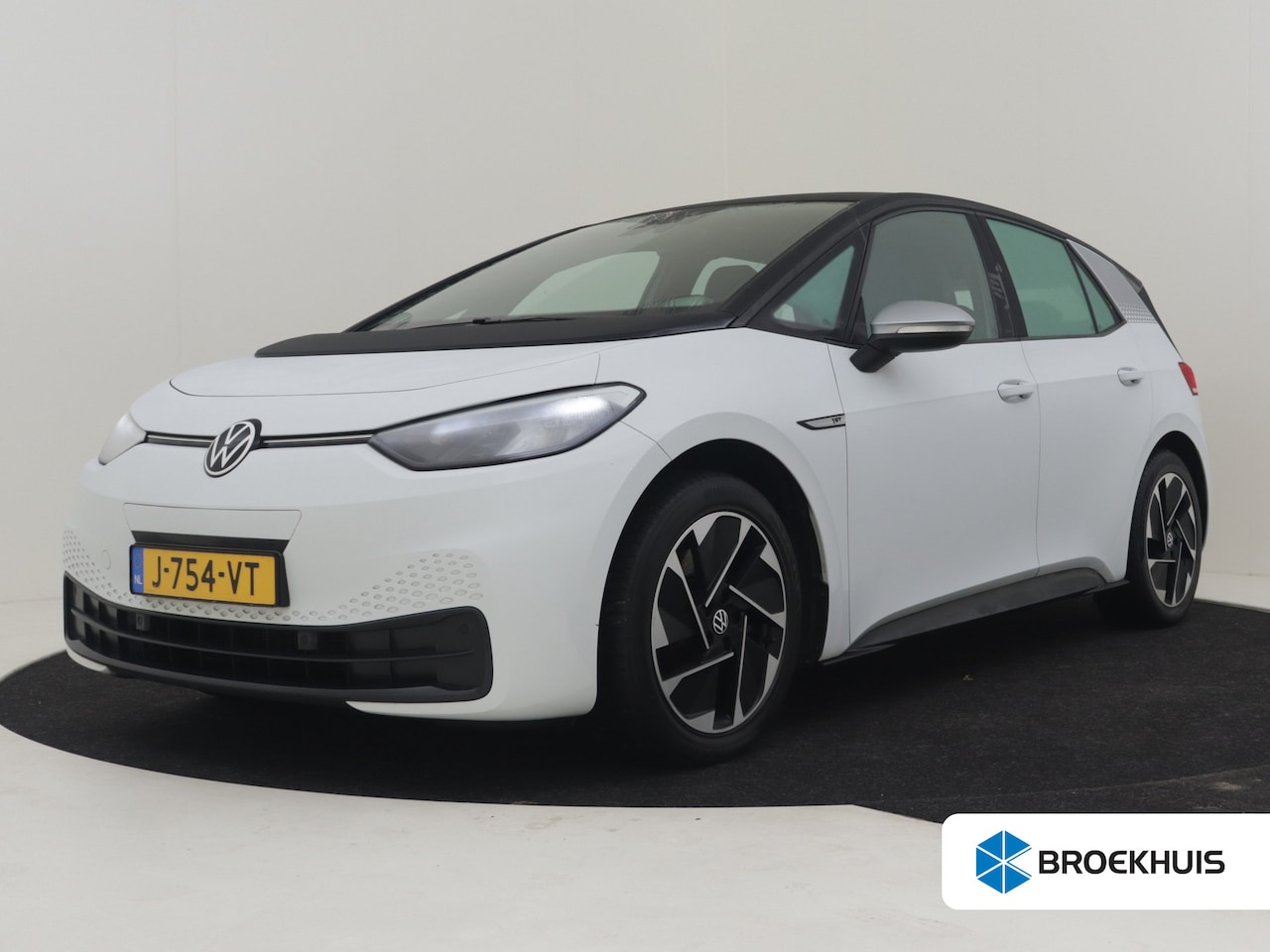Volkswagen ID.3 - First 58 kWh 204pk | Cruise control adaptief | Trekhaak | Stoelverwarming | Parkeersensore - AutoWereld.nl