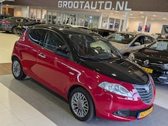 Lancia Y(psilon) - Ypsilon 1.2 Platinum Airco, Stuurbekrachtiging