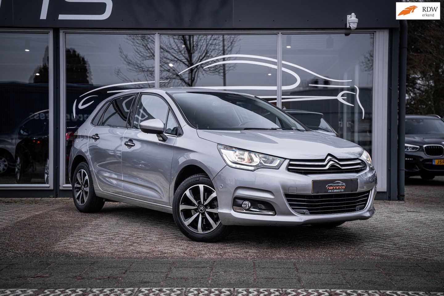 Citroën C4 - 1.2 PureTech Feel|Nwe motor|Automaat|PDC|Climate|Carplay - AutoWereld.nl