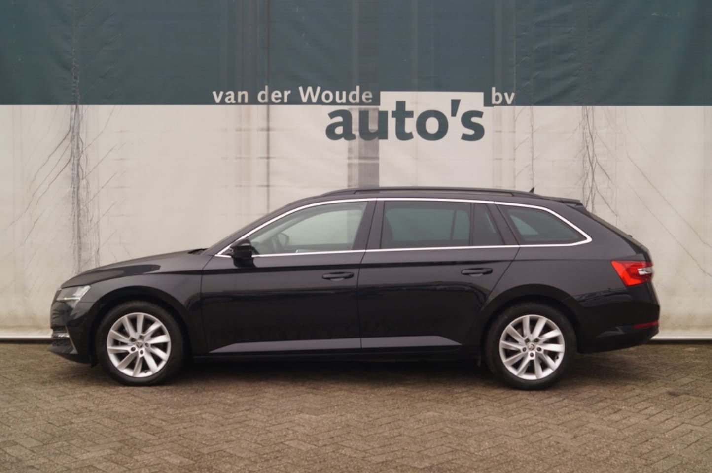 Skoda Superb Combi - 1.4 TSI iV BnsEdPlus - AutoWereld.nl