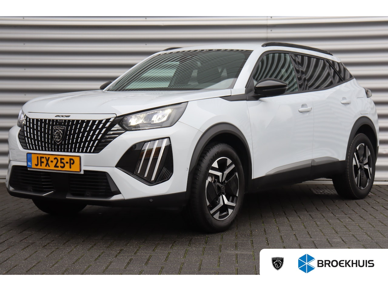 Peugeot 2008 - 1.2 130PK Allure pack | Adap. Cruise C. | 360 Camera | St. Verwarming | PDC V&A | BLIS | C - AutoWereld.nl