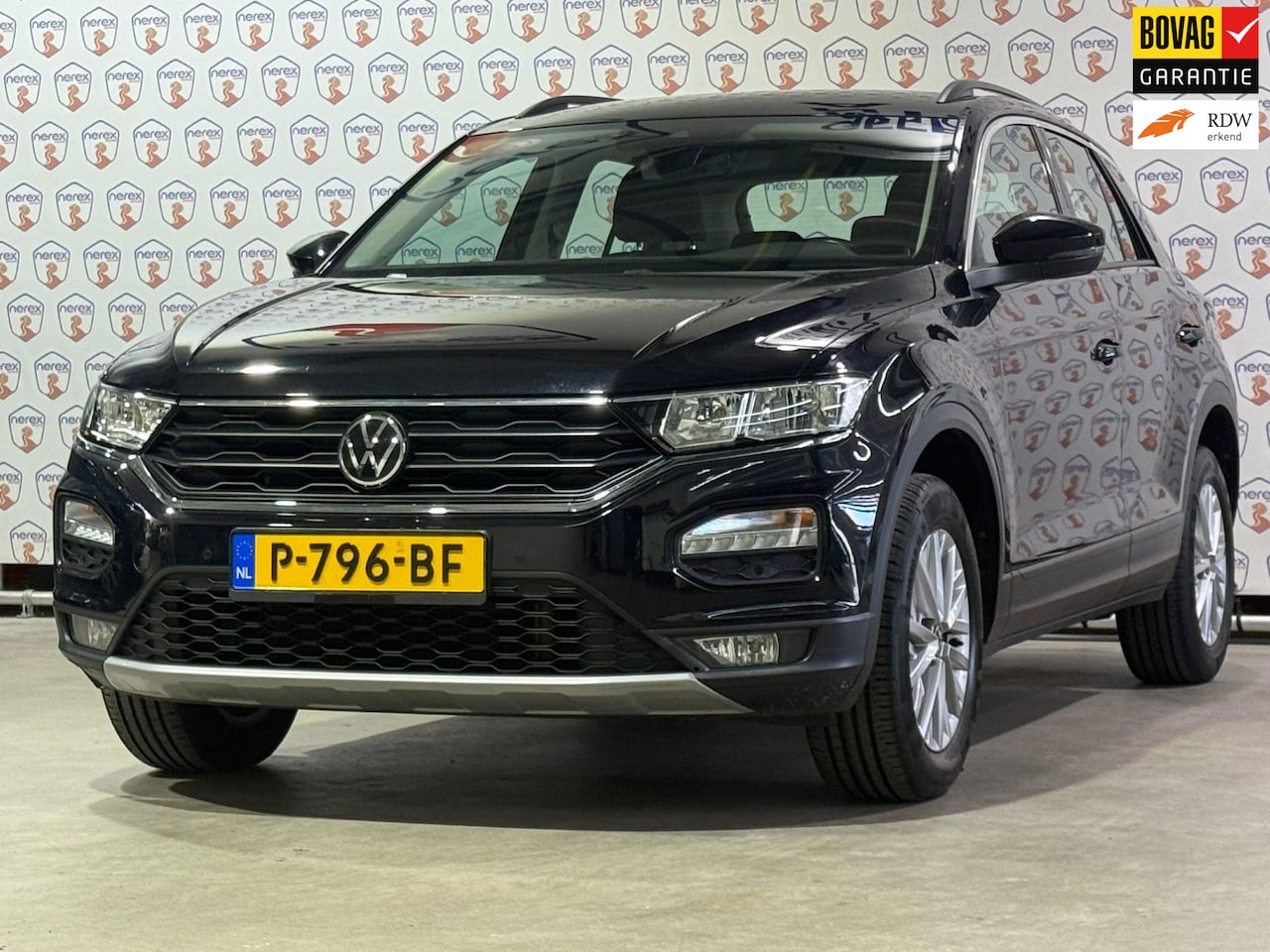 Volkswagen T-Roc - 1.5 TSI Style Business Carplay/Camera/ACC/Trekhaak/Keyless - AutoWereld.nl