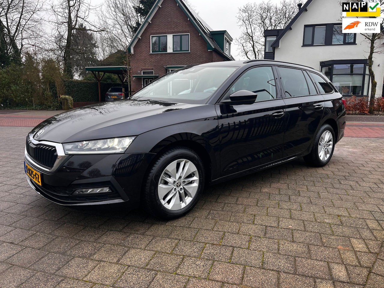 Skoda Octavia Combi - 1.0 TSI Ambition Led Isofix Trekh Nav Ecc Digi klok NL AUTO - AutoWereld.nl