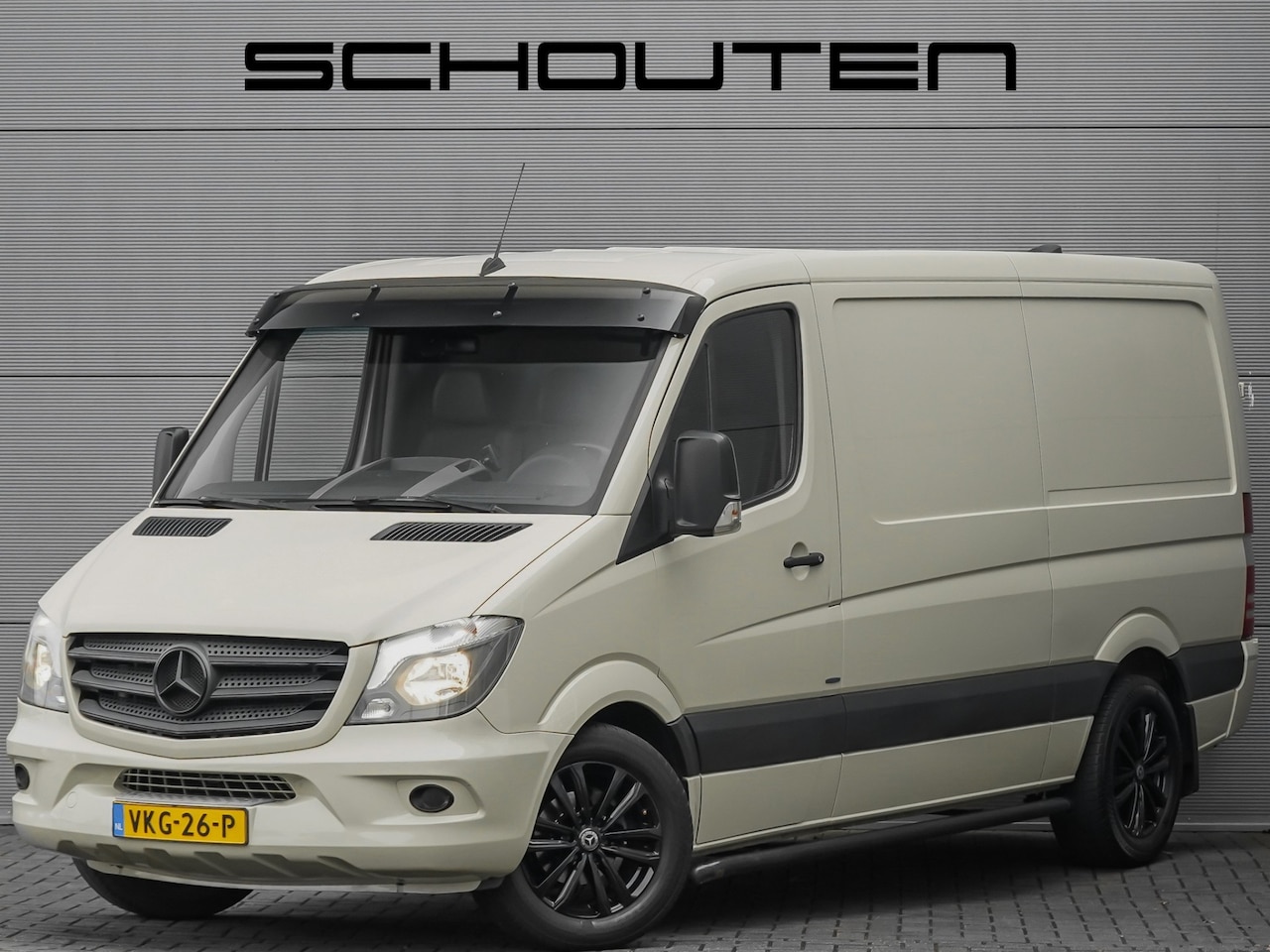 Mercedes-Benz Sprinter - 319 3.0 CDI V6 Automaat Black Pack Kieselgrau 18" - AutoWereld.nl