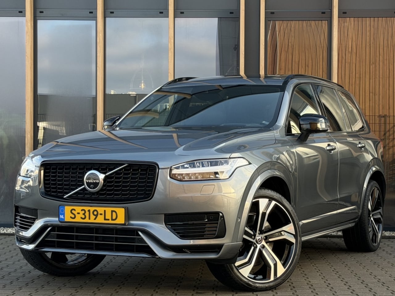 Volvo XC90 - T8 Recharge R-Design | Massage-stoelen | Panoramadak | ACC | 360 - AutoWereld.nl
