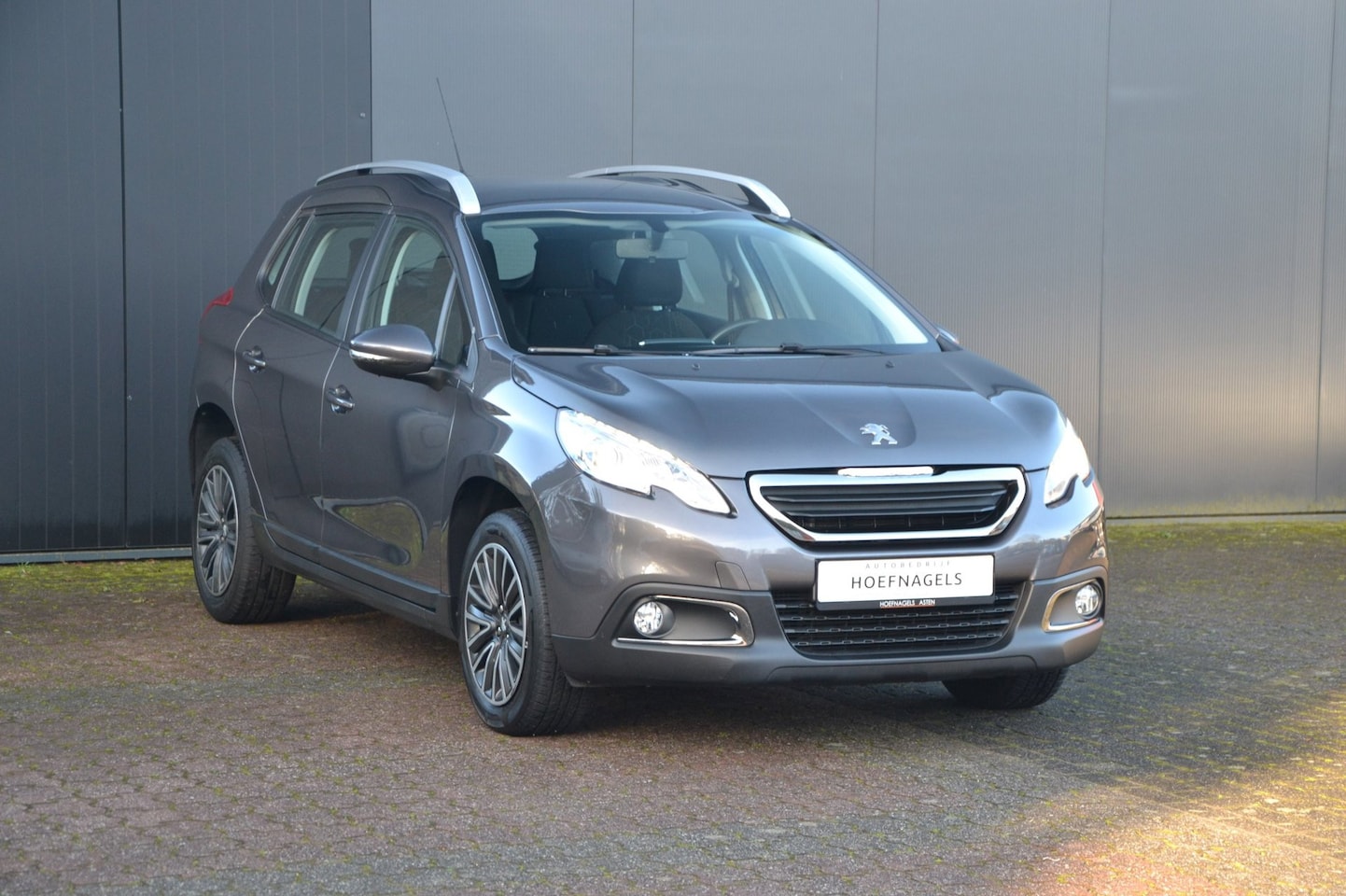 Peugeot 2008 - 1.2 110 pk Active * Automaat - 6 * Navi * 47000 km ! - AutoWereld.nl