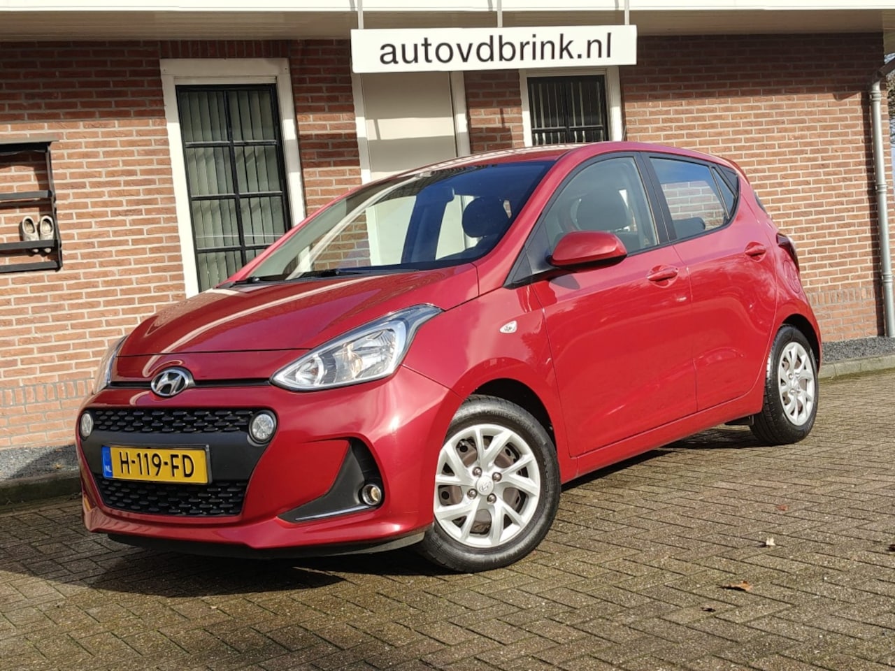 Hyundai i10 - 1.0i Comfort 1.0i Comfort, ANDROID AUTO / APPLE CARPLAY / PDC - AutoWereld.nl