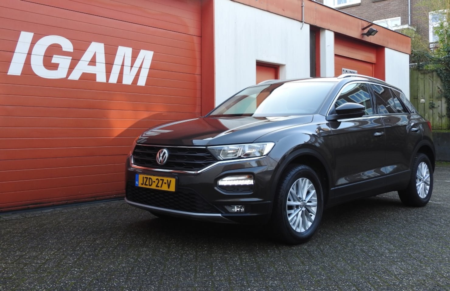 Volkswagen T-Roc - 1.0 TSI Style Bns, CC,AC, Camera, stoel en stuurverw. lichtmet v - AutoWereld.nl