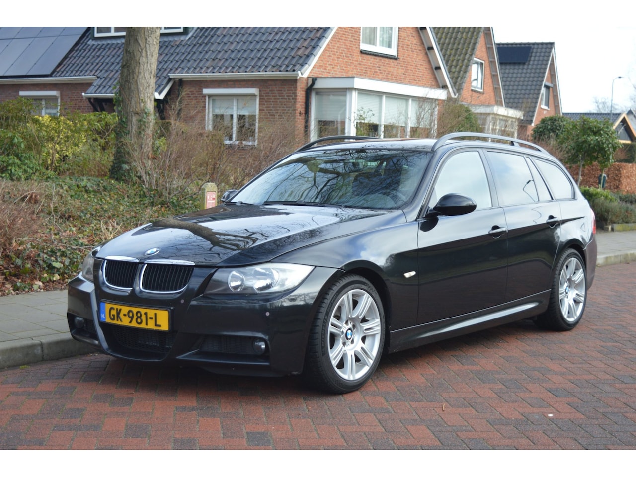 BMW 3-serie Touring - 318i Org M-pakket/ketting+klepseals vervangen - AutoWereld.nl