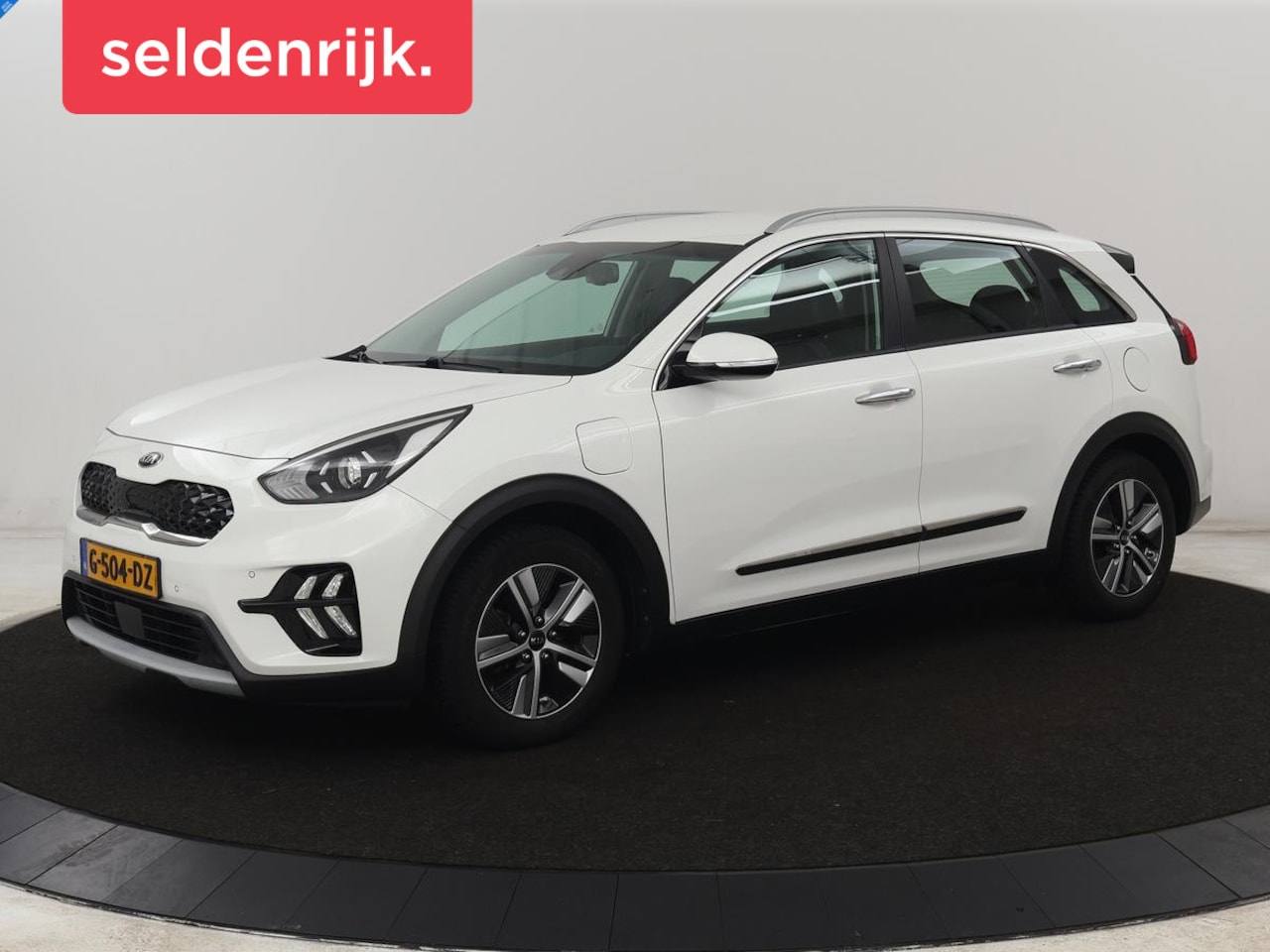Kia Niro - 1.6 GDi PHEV DynamicLine | Half leder | Adaptive cruise | Camera | Carplay | Navigatie | C - AutoWereld.nl
