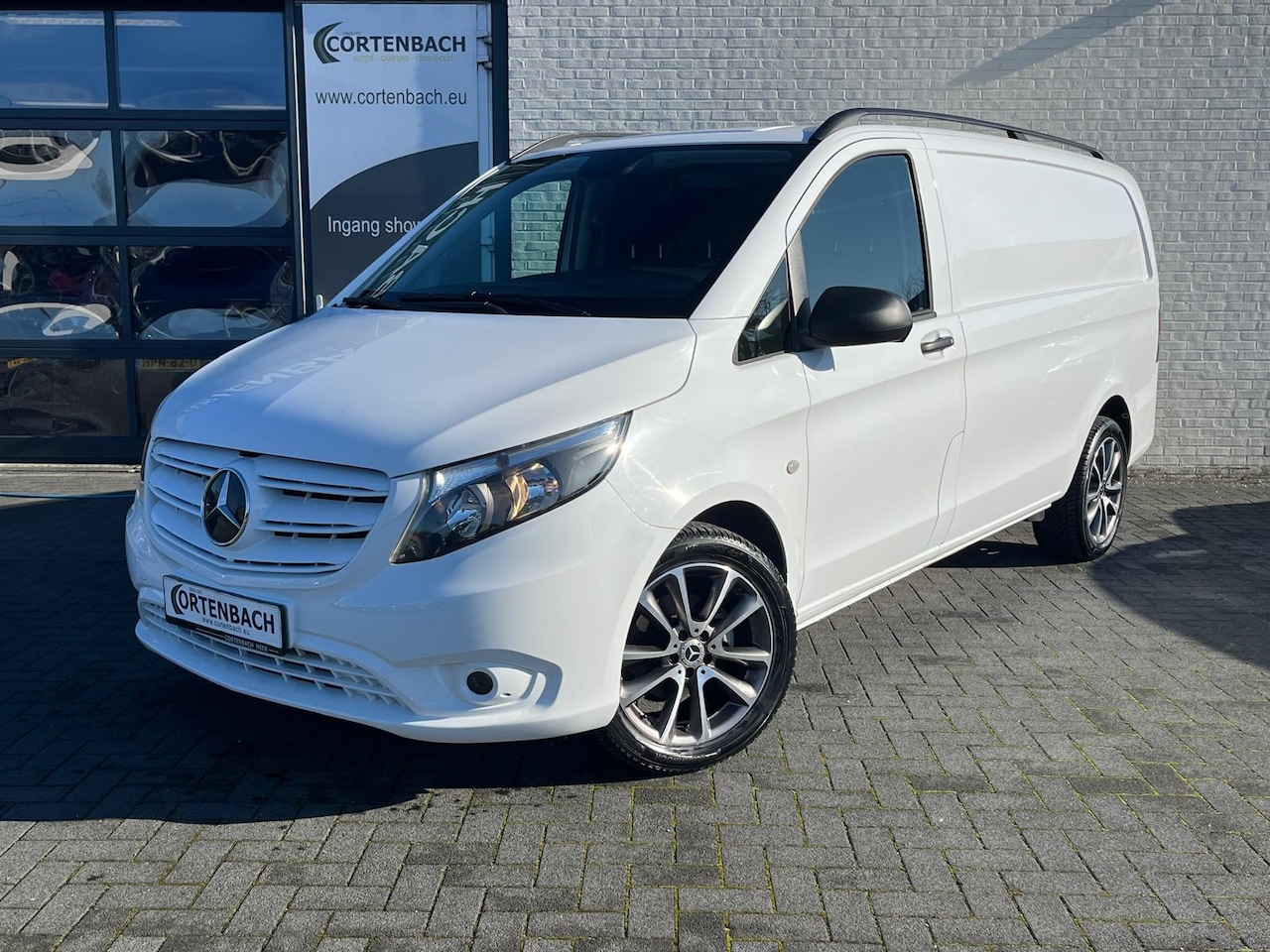 Mercedes-Benz Vito - 116 CDI Lang | Cruise control | 18 Inch | Apple carplay | DAB | - AutoWereld.nl