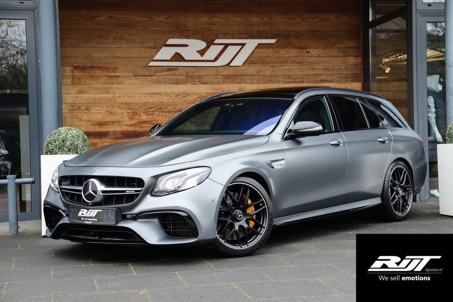 Mercedes-Benz E-klasse - E63S AMG 4MATIC+ **Ceramic/Carbon/Burmester/Night/Trackpace** - AutoWereld.nl