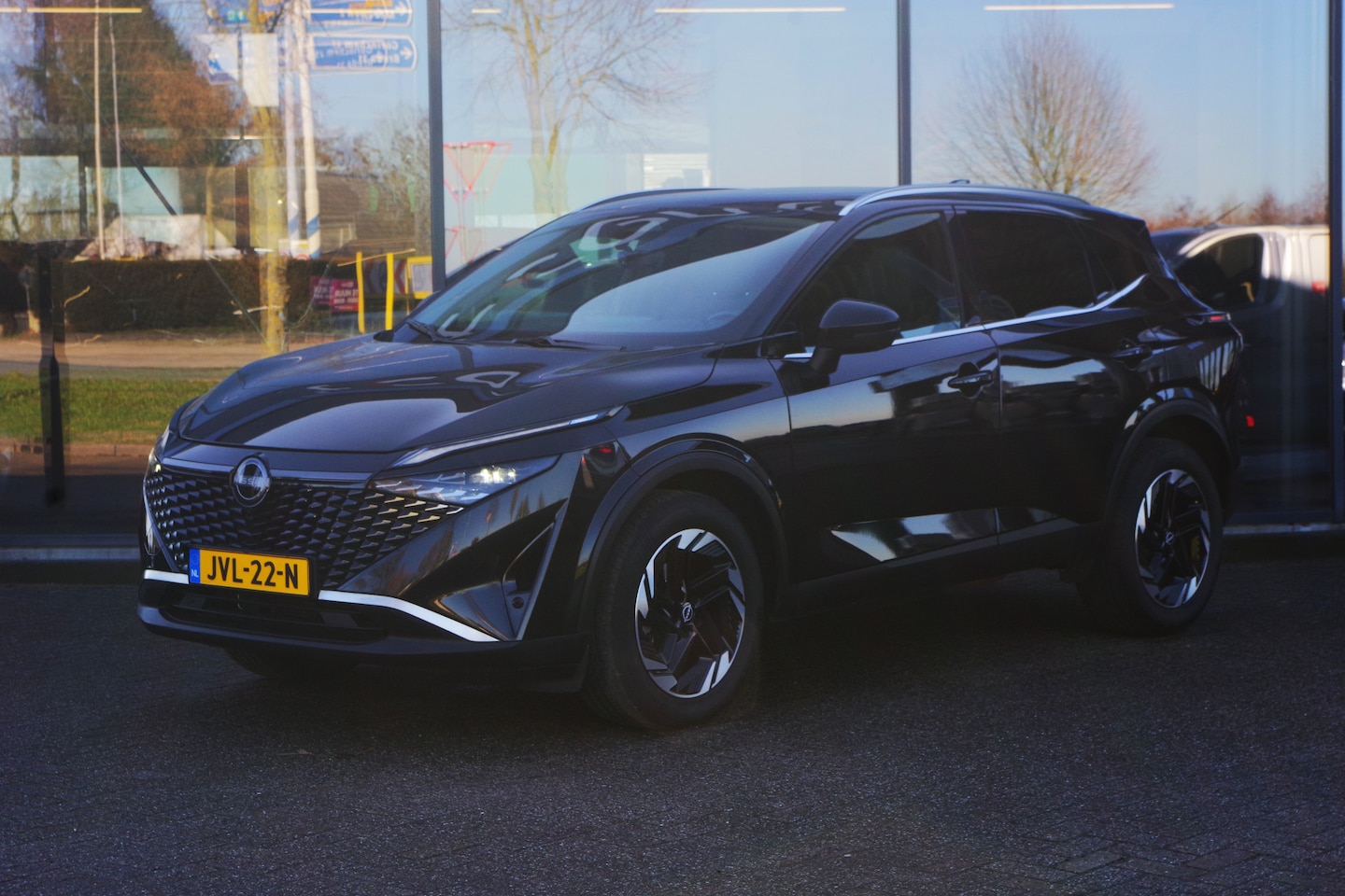 Nissan Qashqai - 1.3 MHEV Xtronic Automaat Limited Edition, Panoramadak, Carplay, Sfeerverlichting - AutoWereld.nl