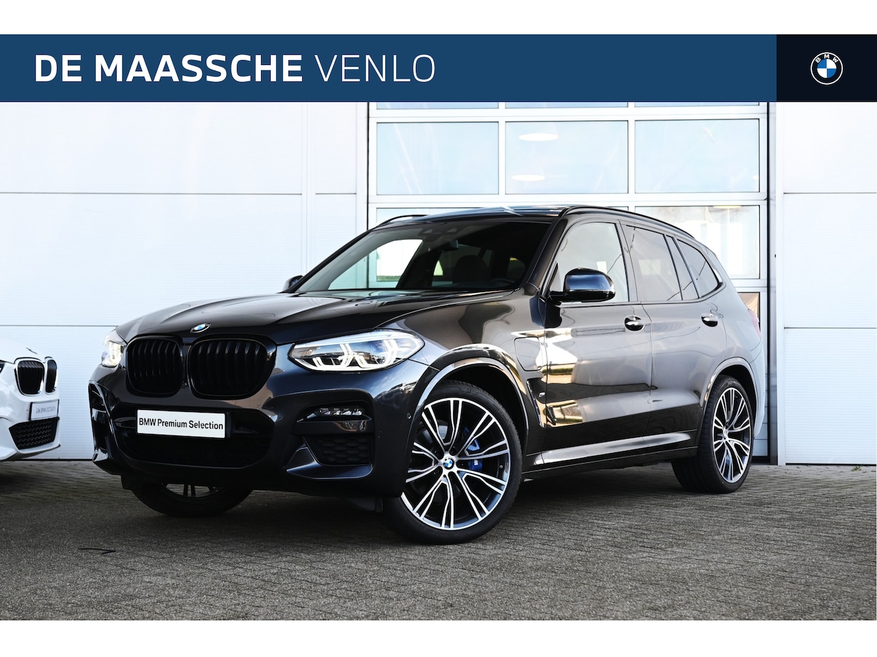 BMW X3 - xDrive30e High Executive M Sport Automaat / Trekhaak / Panoramadak / Sportstoelen / Comfor - AutoWereld.nl