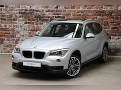 BMW X1 - sDrive20i High Executive Sport Line Automaat / Panoramadak / Navigatie / Leder / Achteruit