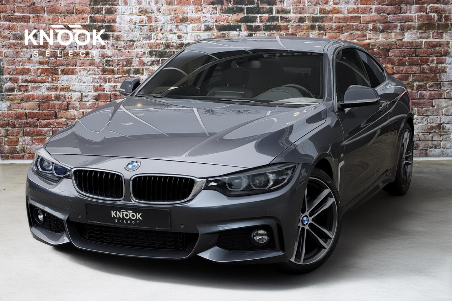 BMW 4-serie Coupé - 420i High Executive M Sport Pakket Automaat / Navigatie Professional / Leder / 19 Inch / S - AutoWereld.nl