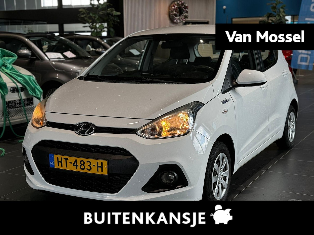 Hyundai i10 - 1.0i i-Motion Comfort | Cruise Control | Navigatie | Start Stop Systeem | LED Verlichting - AutoWereld.nl