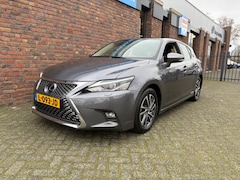 Lexus CT 200h - Business Line | Stoel verwarming | Camera | Navigatie | Full LED | Cruise control | Climat