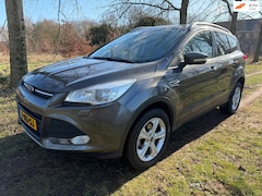 Ford Kuga - 1.5 Trend Motor niet 100%