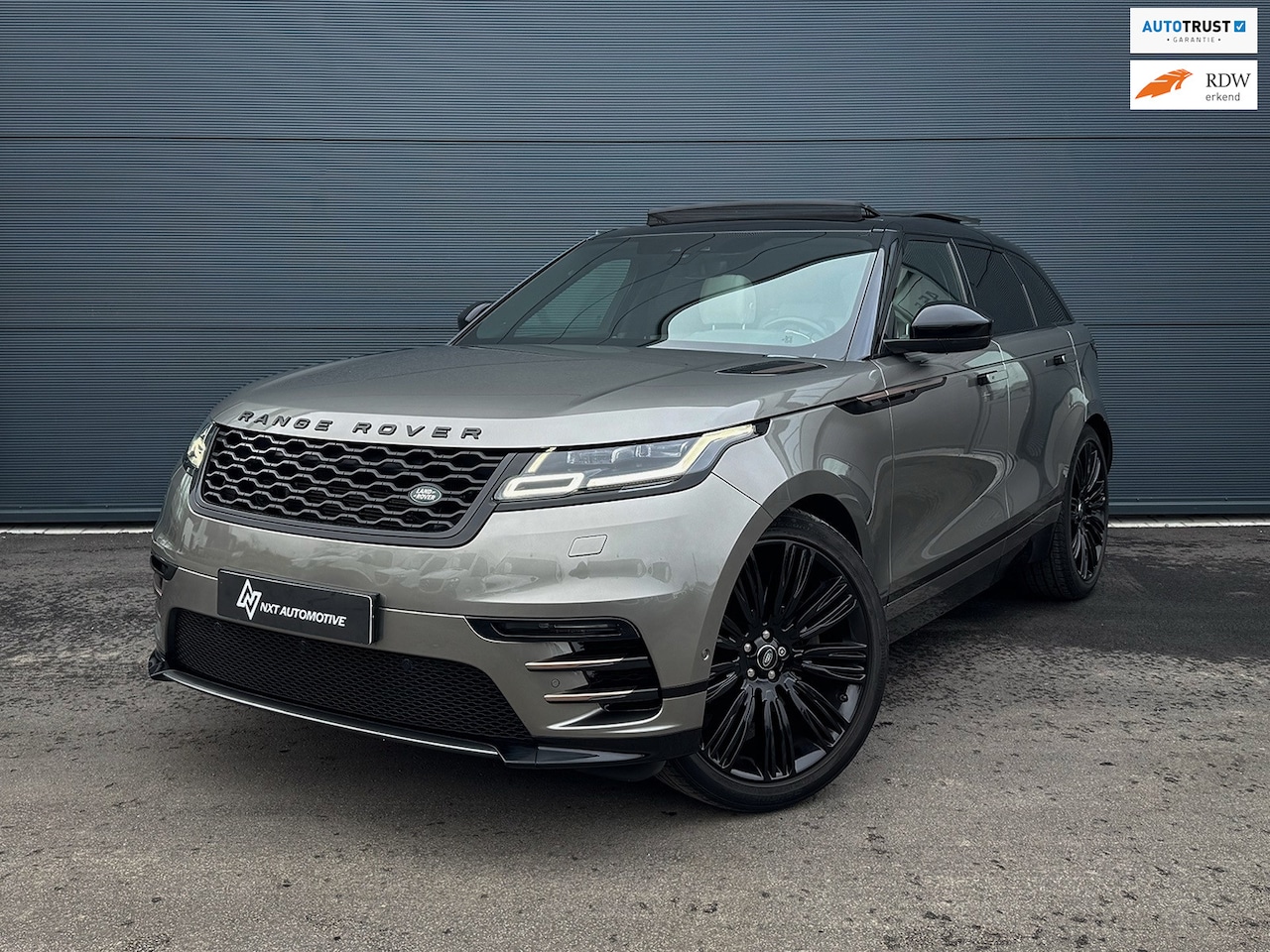 Land Rover Range Rover Velar - 3.0 V6 SC AWD R-Dynamic HSE 3.0 V6 SC AWD R-Dynamic HSE, Pano, Meridian, Lane Assist, Blind Spot Assist, Leder - AutoWereld.nl