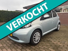 Toyota Aygo - 1.0-12V + APK 10-10-2026 elektrische ramen 5 drs