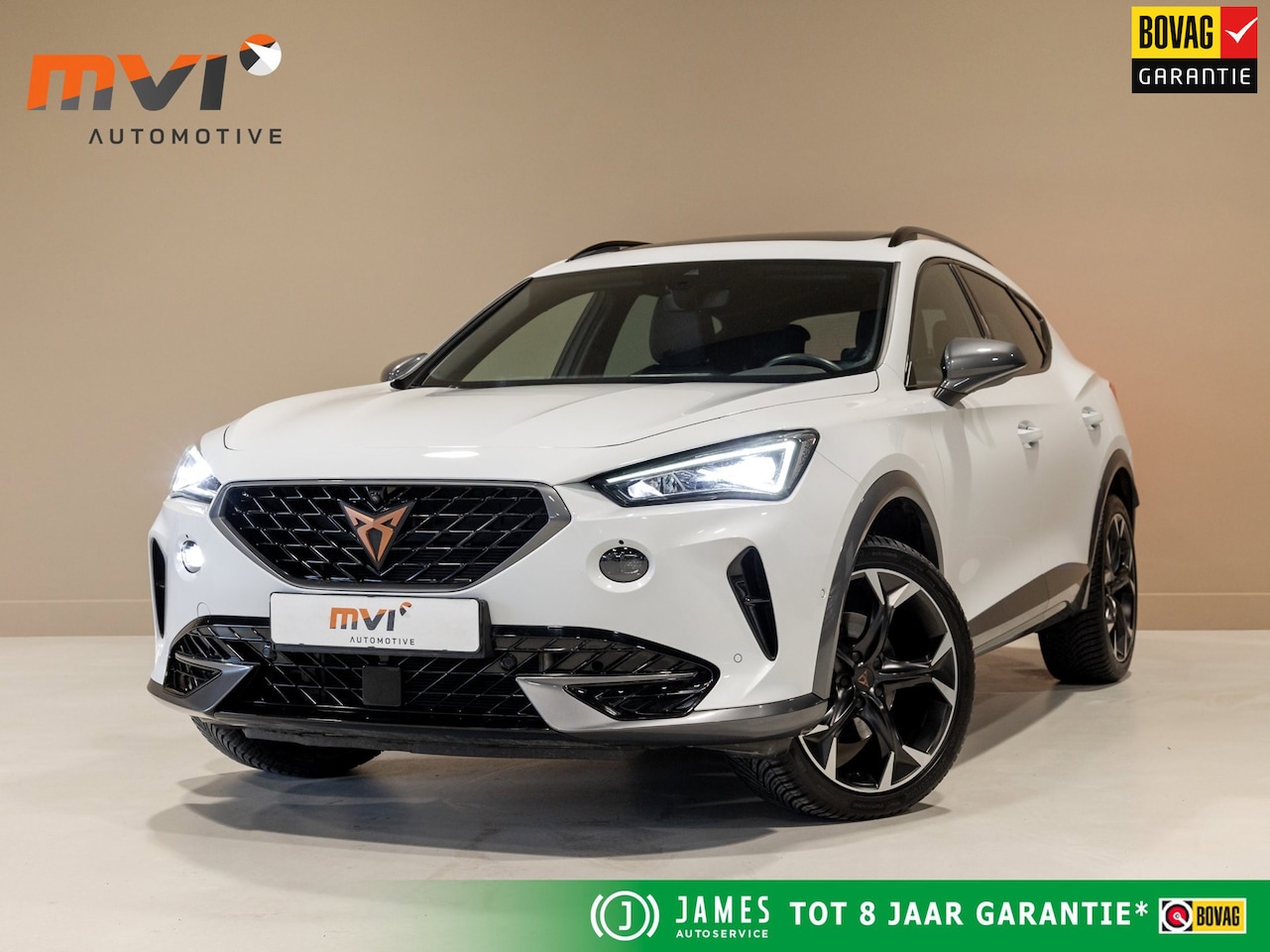 CUPRA Formentor - 1.5 TSI / 150pk / Panorama dak / Stuur en stoelverwarming / Rondomzicht camera / - AutoWereld.nl