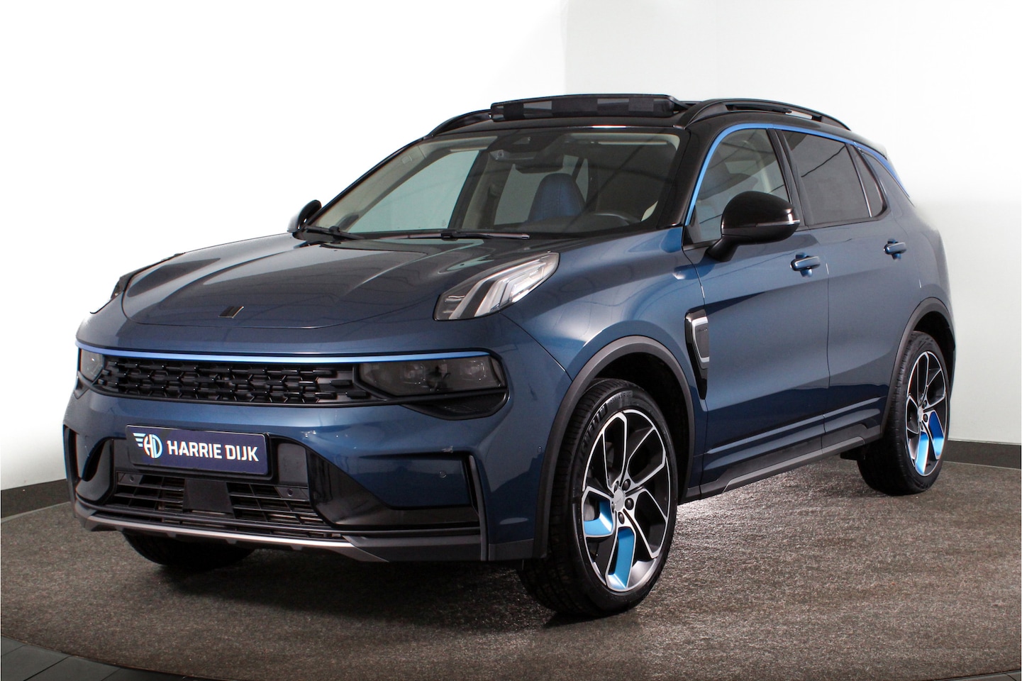 Lynk & Co 01 - 1.5 PHEV 261PK MY22 | 360 Camera | 7.4 kWh Boordlader | S/K-panodak | Adapt. Cruise | Memo - AutoWereld.nl
