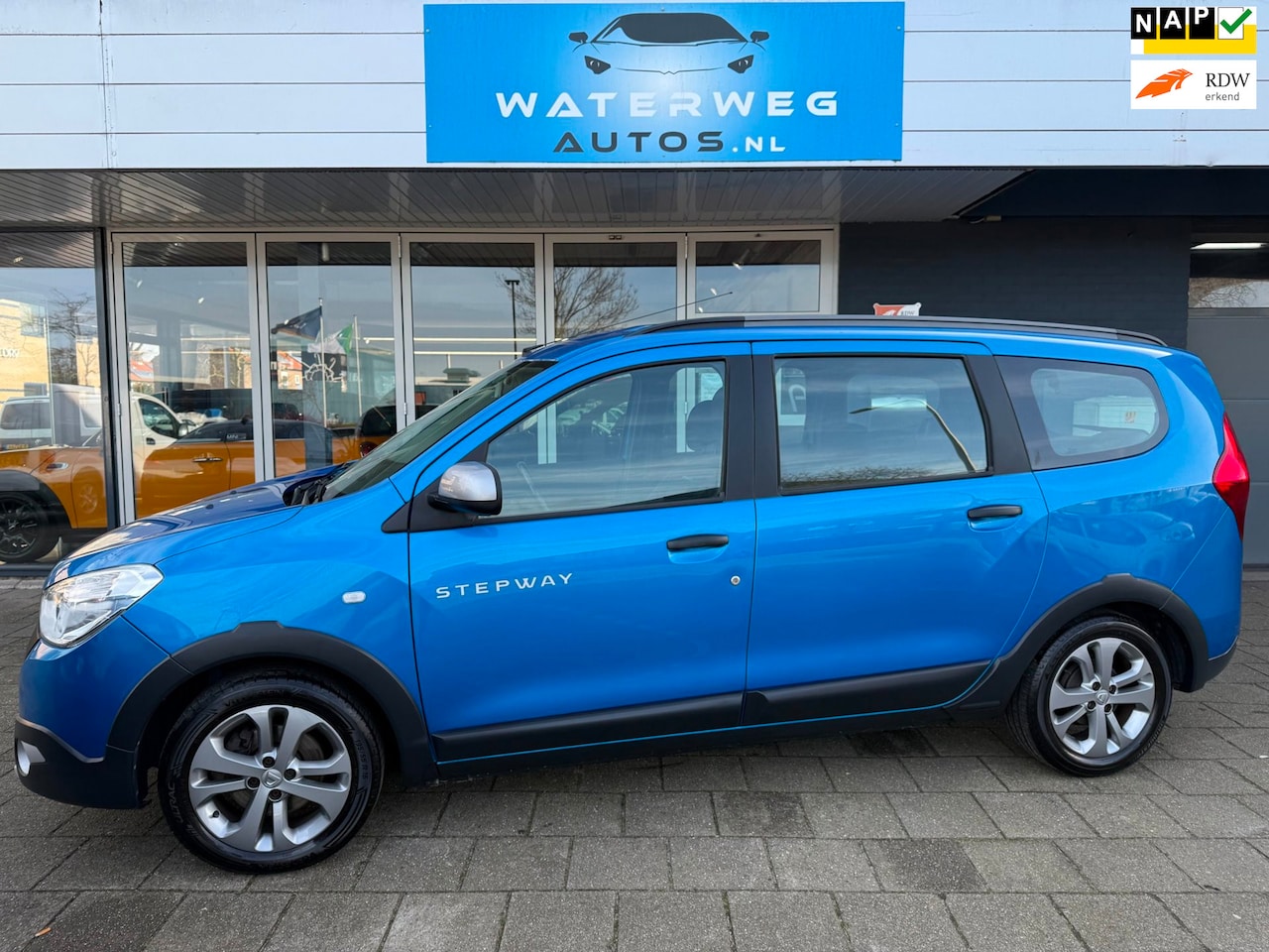 Dacia Lodgy - 1.2 TCe Stepway 5p. NAVI|CRUISE CONTROL|AIRCO - AutoWereld.nl