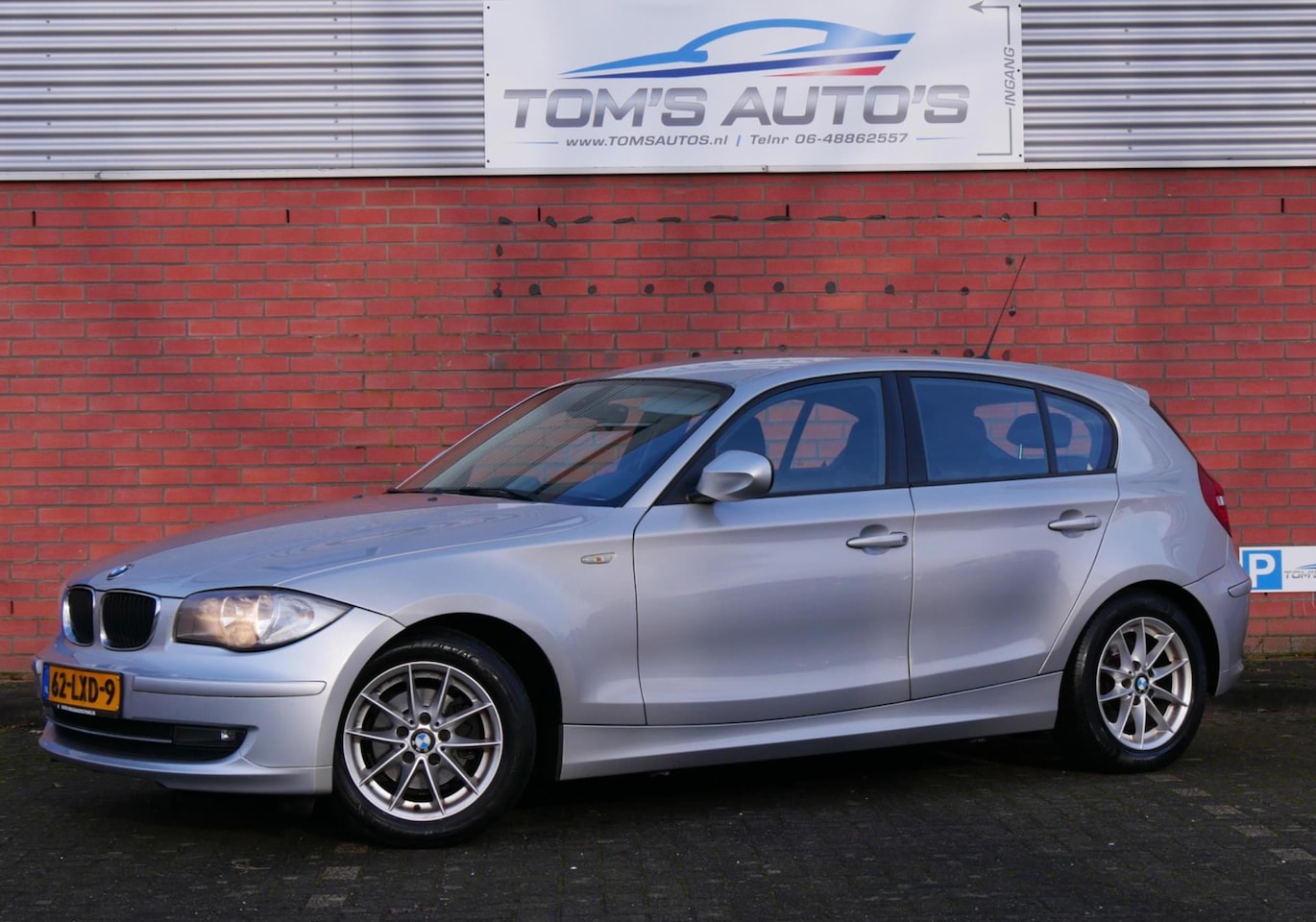 BMW 1-serie - 116i Business. navi. clima. goed onderhouden. zeer mooi - AutoWereld.nl