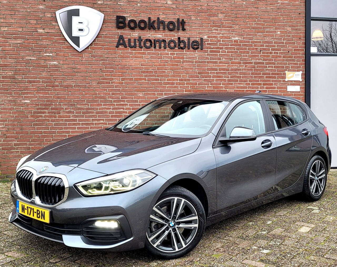 BMW 1-serie - 118i Sport Line 118i Sport-Line, Camera, Digi Cockpit [1e eig. NL BTW] - AutoWereld.nl