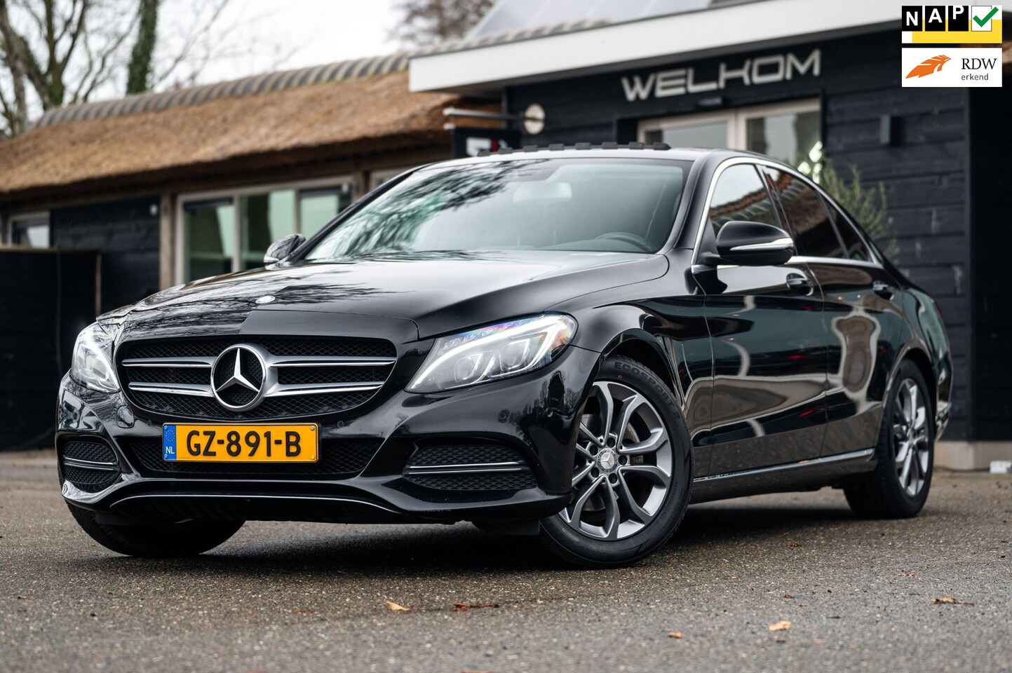 Mercedes-Benz C-klasse - 180 Ambition Schuifdak I Led I Trekhaak I Leder I Sportstoelen I Cruise I NL Auto I NAP I - AutoWereld.nl