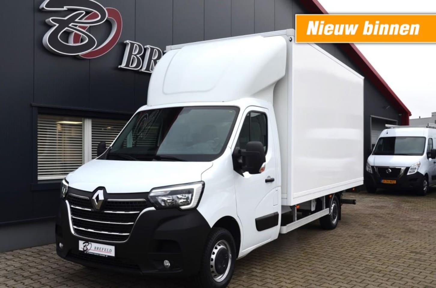 Renault Master - T35 2.3 165L3 Bakwagen/Meubelbak/Laadklep 750kg - AutoWereld.nl