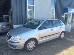 Volkswagen Polo - 1.2 TRENDLINE