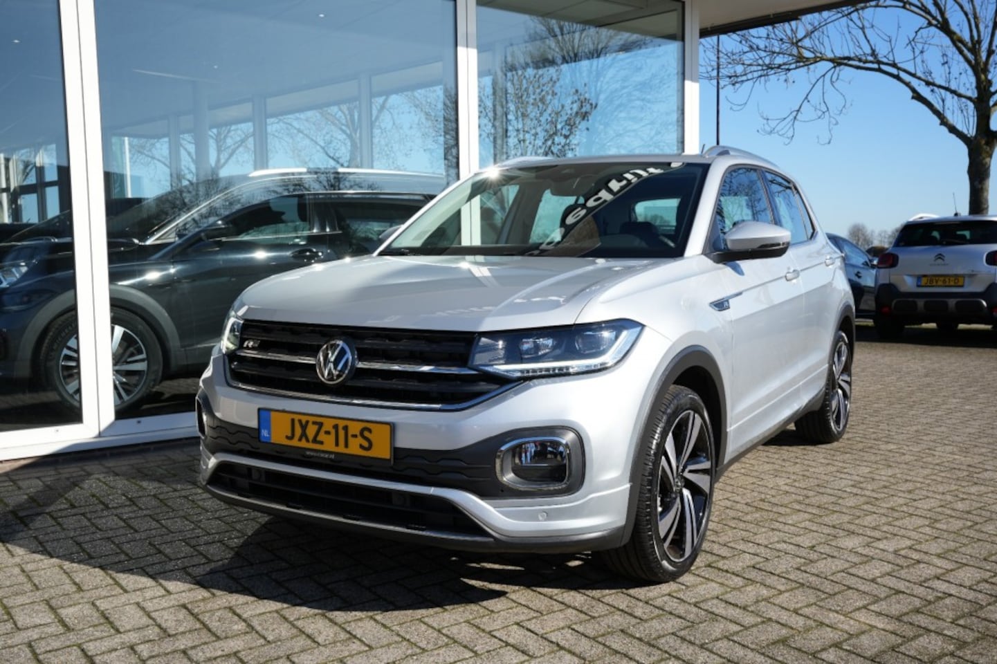 Volkswagen T-Cross - 1.0 TSI STYLE R line. ALL in prijs. Carplay, Digital Dash, Camera, Navi - AutoWereld.nl