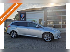 Ford Focus Wagon - ''Trendline'' Navi - Clima - Stoelverwarming - Trekhaak - Apk 12-02-2027