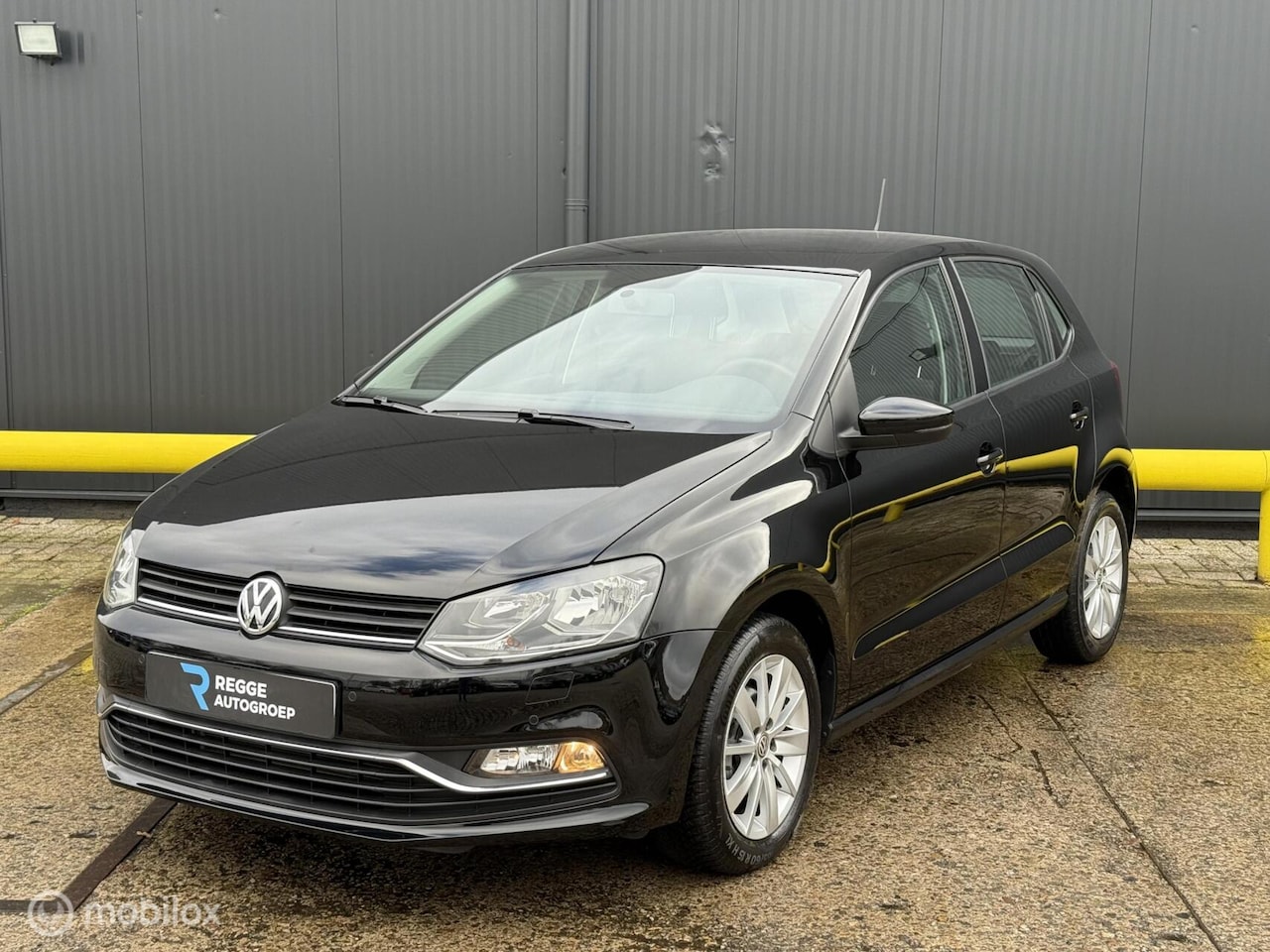 Volkswagen Polo - 1.0 Comfortline PDC | STOELVERWARMING | - AutoWereld.nl