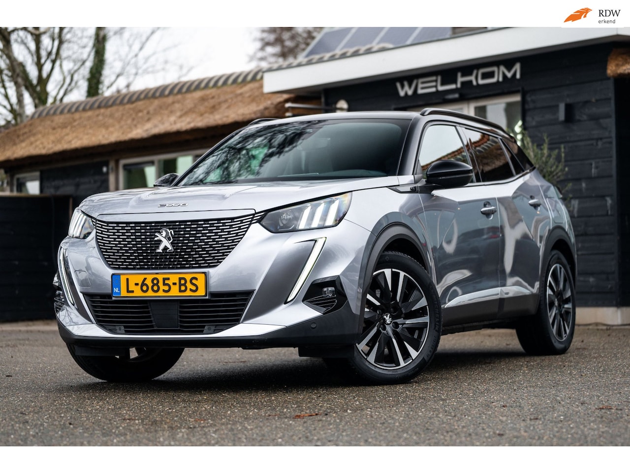 Peugeot e-2008 - EV GT Pack 50 kWh SOH 95% I BTW I Adaptive cruise I Camera I Dodehoek detector I Cruise I - AutoWereld.nl