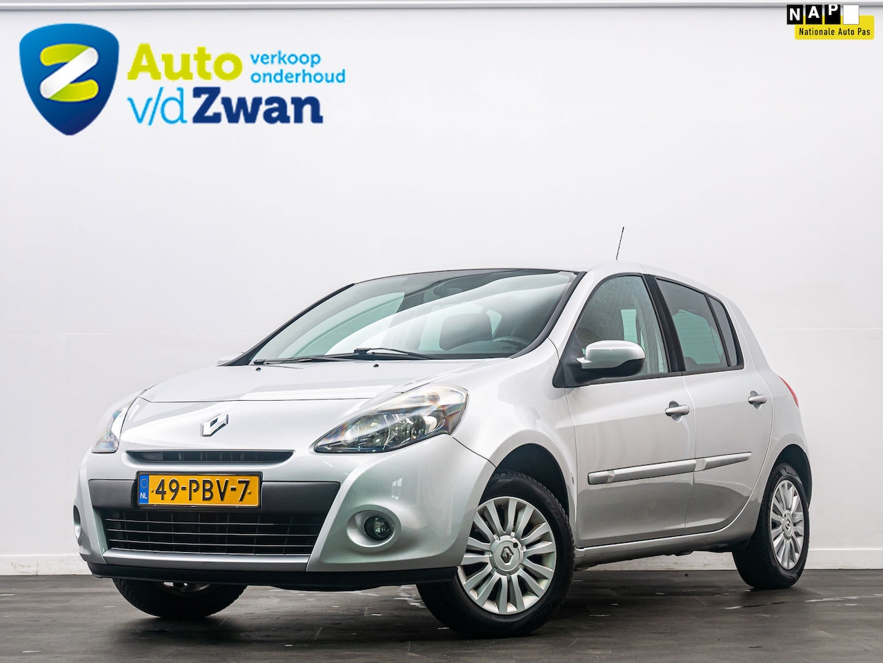 Renault Clio - 1.2 Collection 5-Deurs/Airco/Cruise/Isofix - AutoWereld.nl