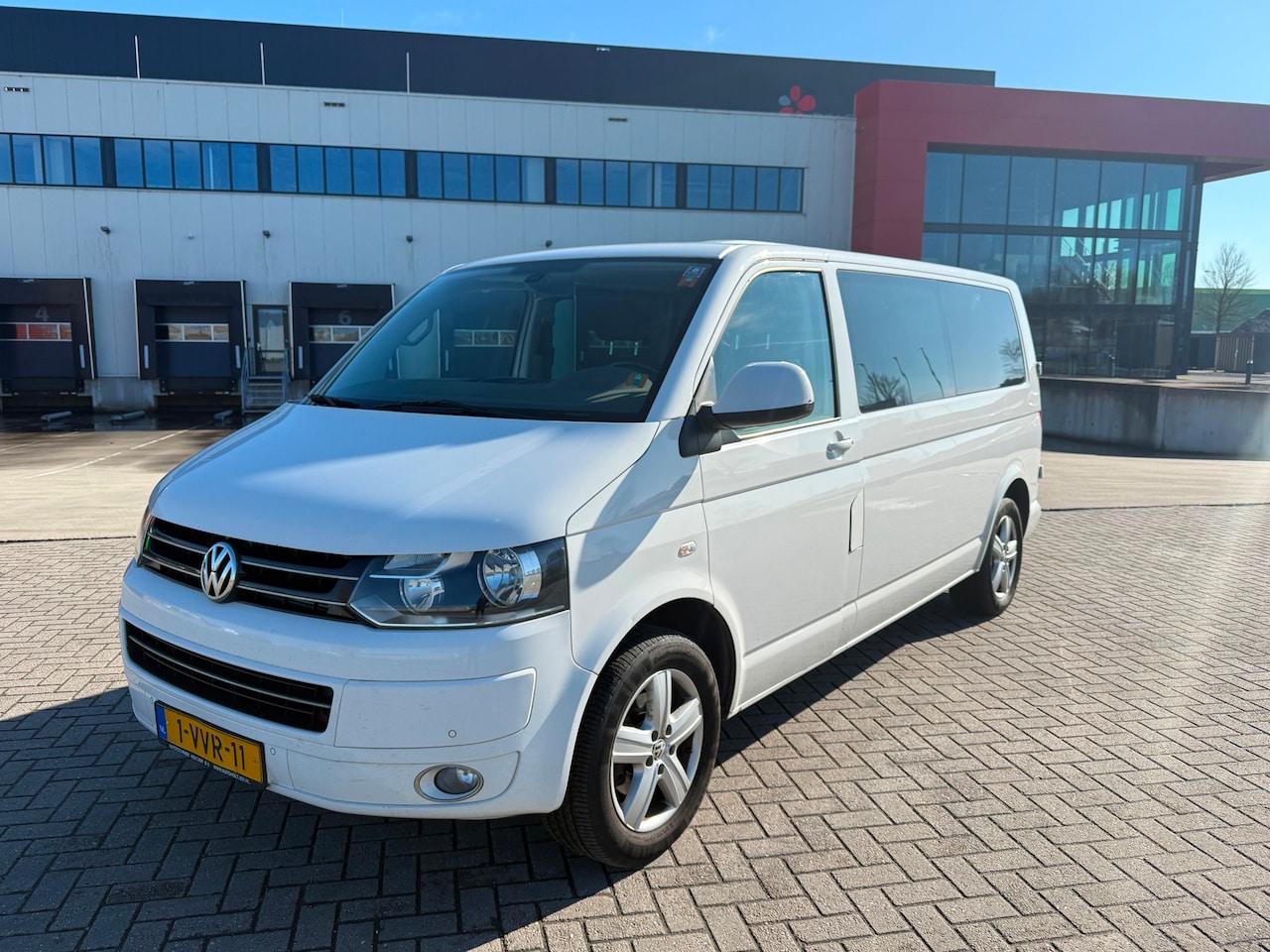 Volkswagen Transporter - 2.0 TDI L2H1 DC 103KW LONG DUBBELE CABINE AIRCO WIT 2012 - AutoWereld.nl