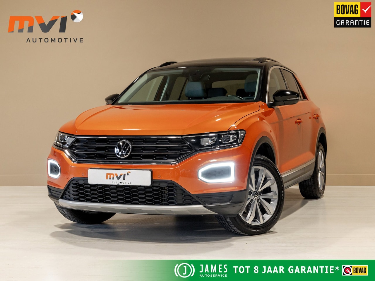 Volkswagen T-Roc - 1.5 TSI Style Business / 150pk / Panorama dak / Leder / Stoelverwarming / Keyless / Dodeho - AutoWereld.nl