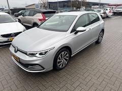 Volkswagen Golf - 1.4 eHybrid Style | ELEKTR. STOEL INCL GEHEURGEN EN MASSAGE | STOELVERWARMING | ADAPTIVE C