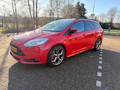 Ford Focus Wagon - 2.0 EcoBoost ST-2