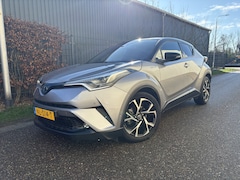 Toyota C-HR - 1.8 Hybrid Bi-Tone Plus / AUTOMAAT / LEER / NAVI / 122dkm NAP / 1E EIGENAAR