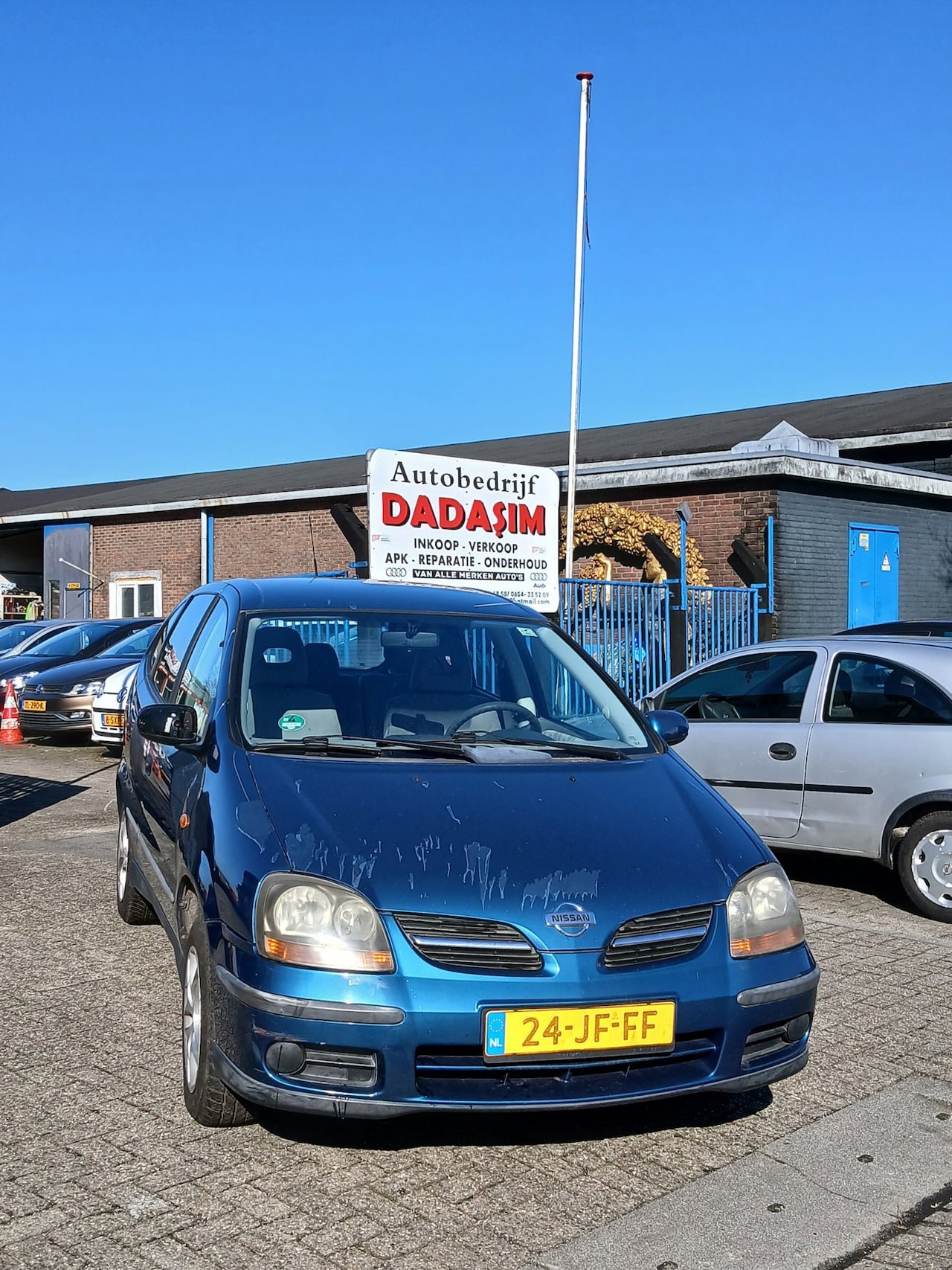 Nissan Almera Tino - 1.8 1.8 - AutoWereld.nl