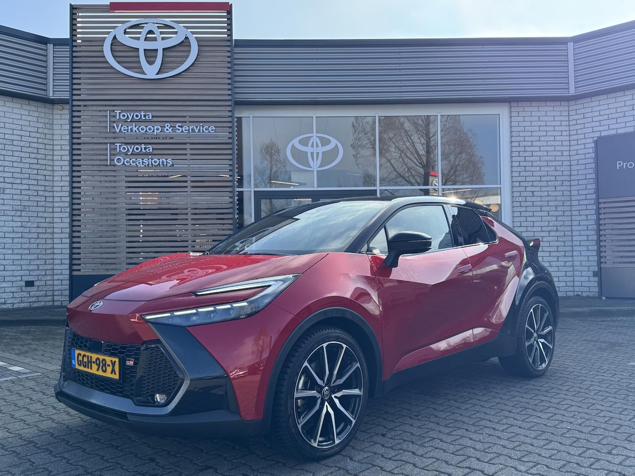 Toyota C-HR - 2.0 Plug-in Hybrid 220 GR SPORT Première Edition - AutoWereld.nl