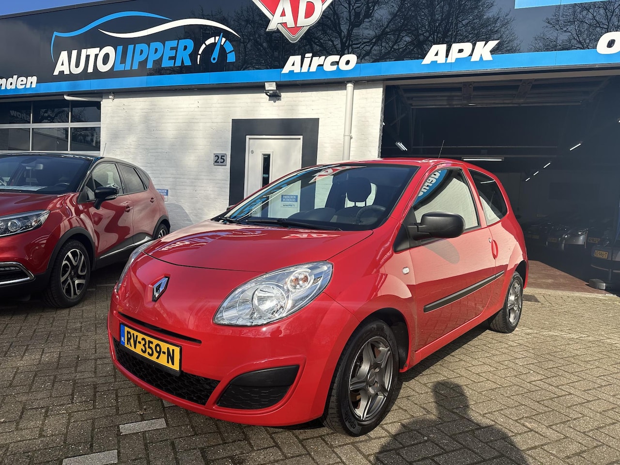 Renault Twingo - 1.2 Acces /Airco/Nieuwe apk bij aflevering/All season banden/lm banden - AutoWereld.nl