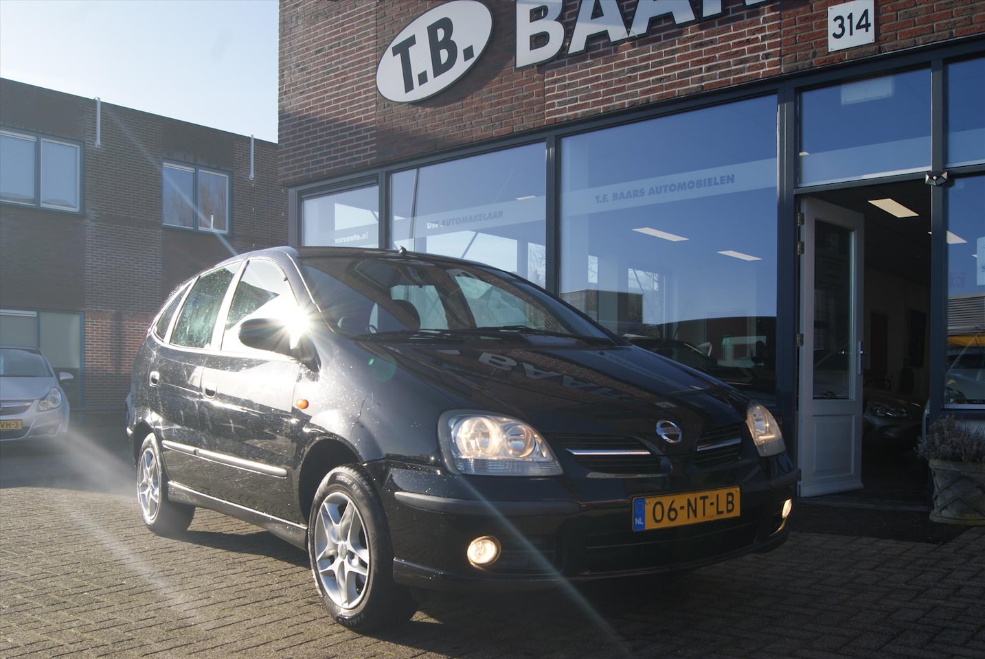 Nissan Almera Tino - 1.8 Acenta 1.8 Acenta - AutoWereld.nl