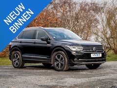 Volkswagen Tiguan - 1.4 PHEV Elegance // Panoramadak // Headup // Elekt. klep
