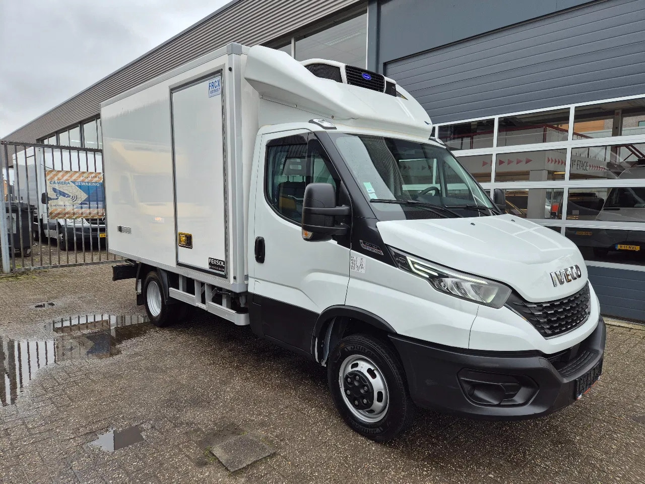Iveco Daily - 35C18 3.0D HiMatic/ Kuhlkoffer/ StBy 230V - AutoWereld.nl